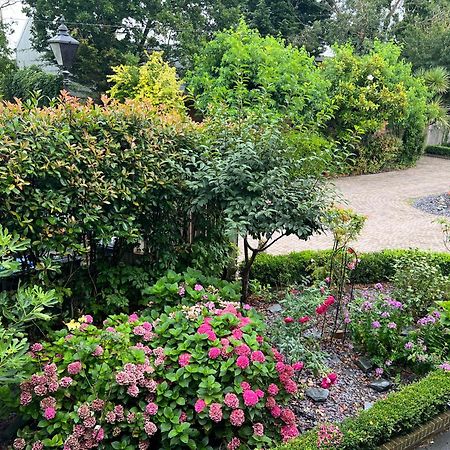 Amber Lodge Hickstead-A バージェス・ヒル エクステリア 写真